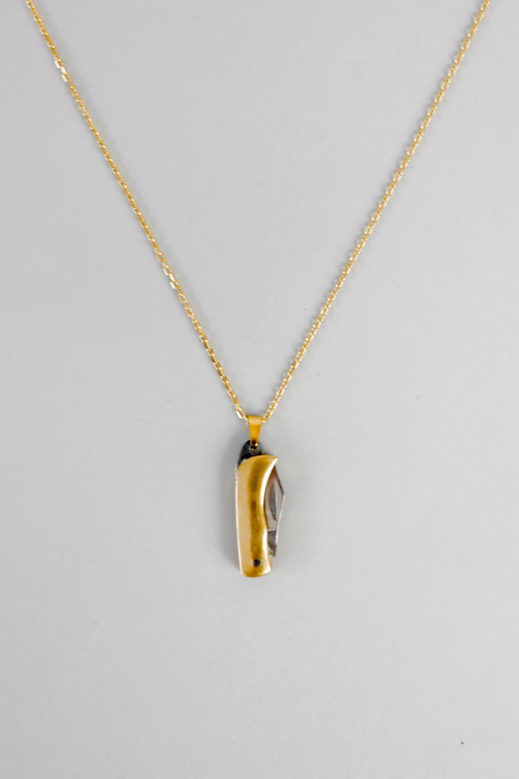 Want to have the coolest necklace on the block? We got your back with our switchblade pendants. Cute, casual, and a little bit edgy.