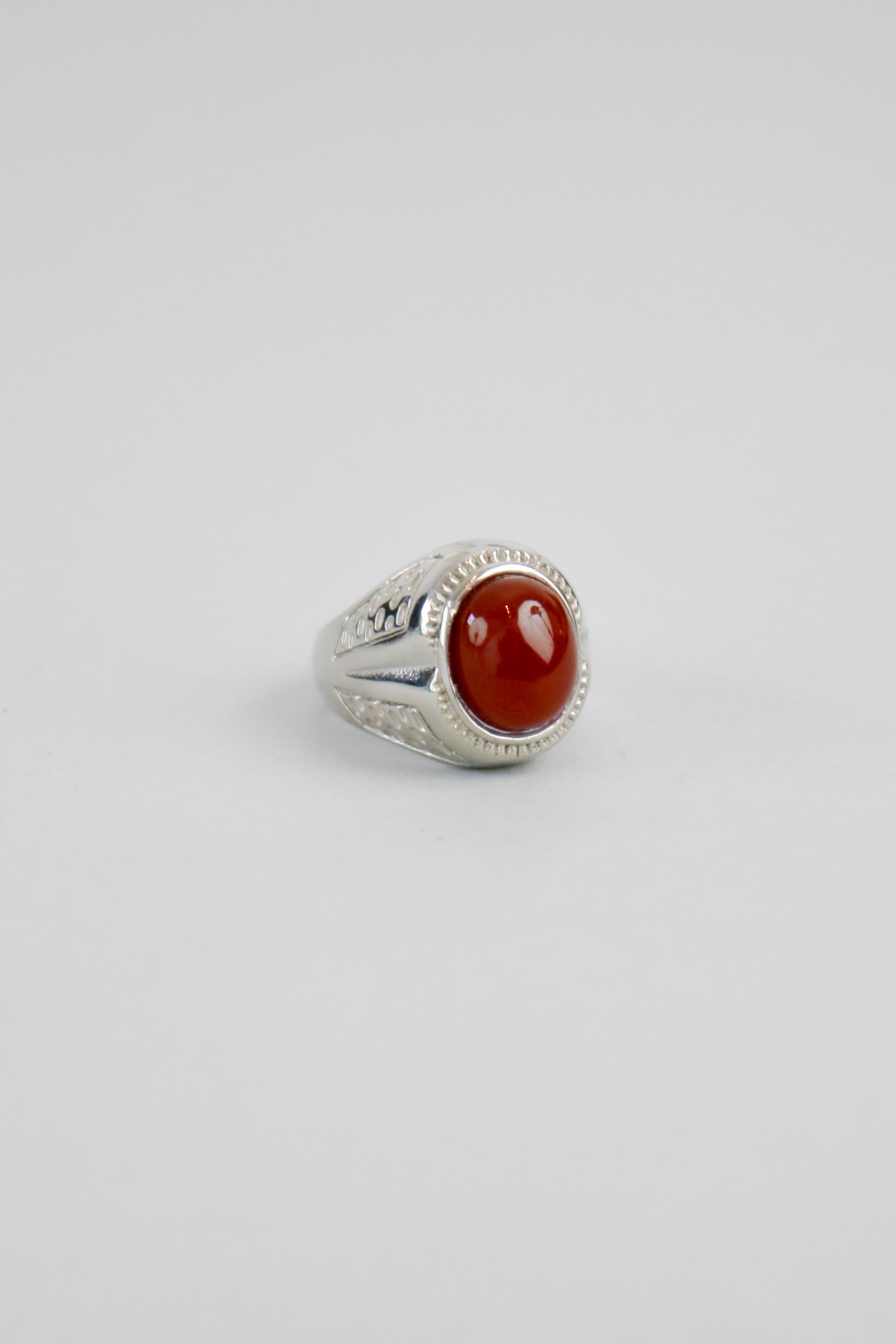 Looking for a ring that promotes courage, creativity, and vitality? Look no further. Our Carnelian Signet Ring is quite the gem.