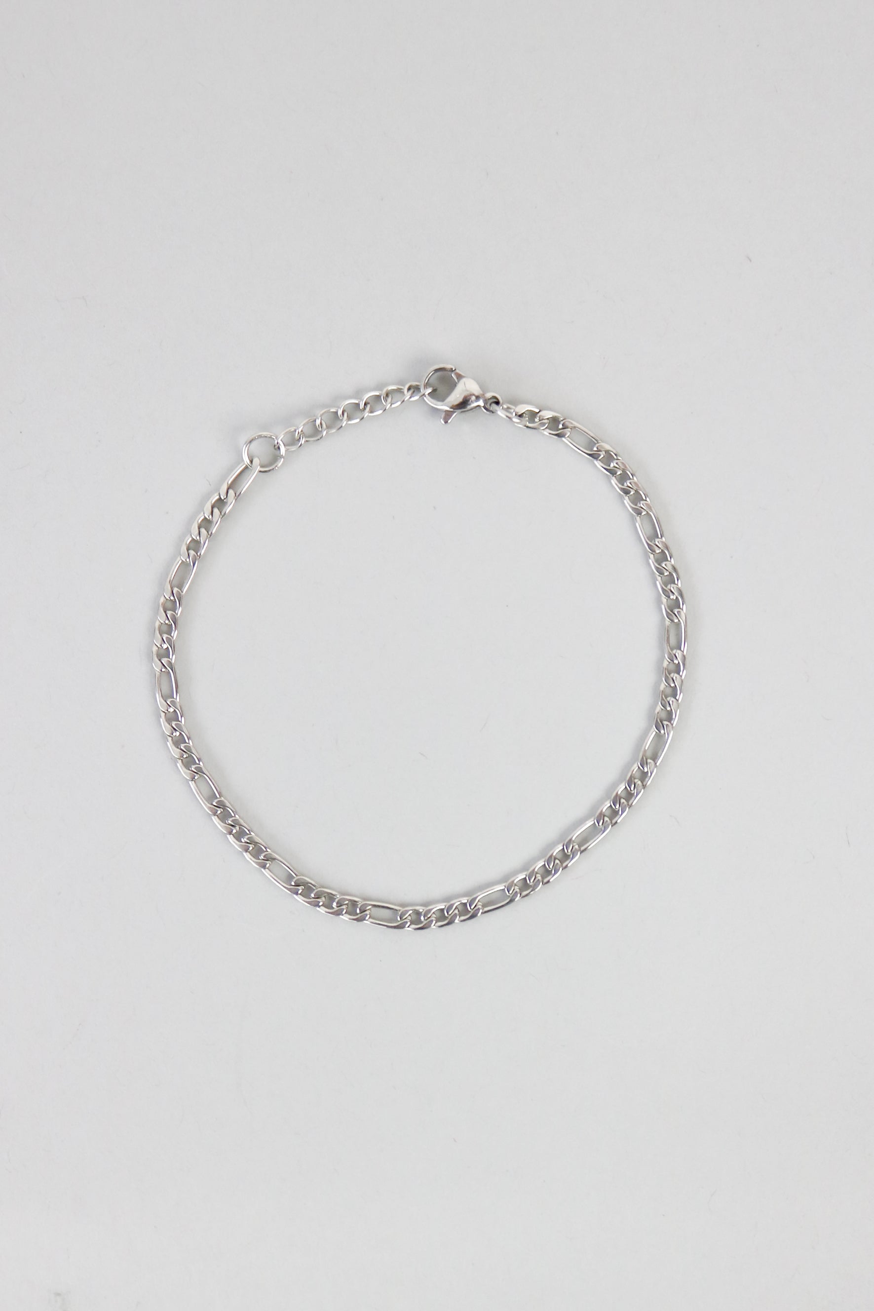 Delicate Figaro Link Bracelet in Silver