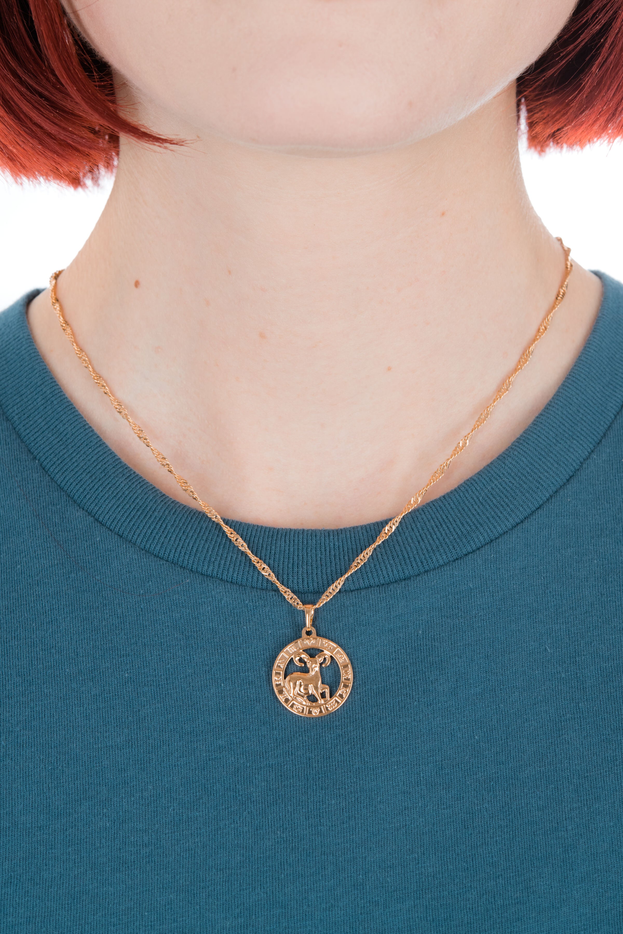 Zodiac Charm in Gold - Philistine