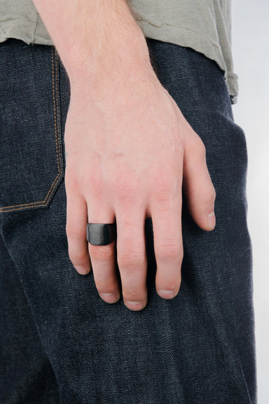 Classic Signet Ring in Black - Philistine