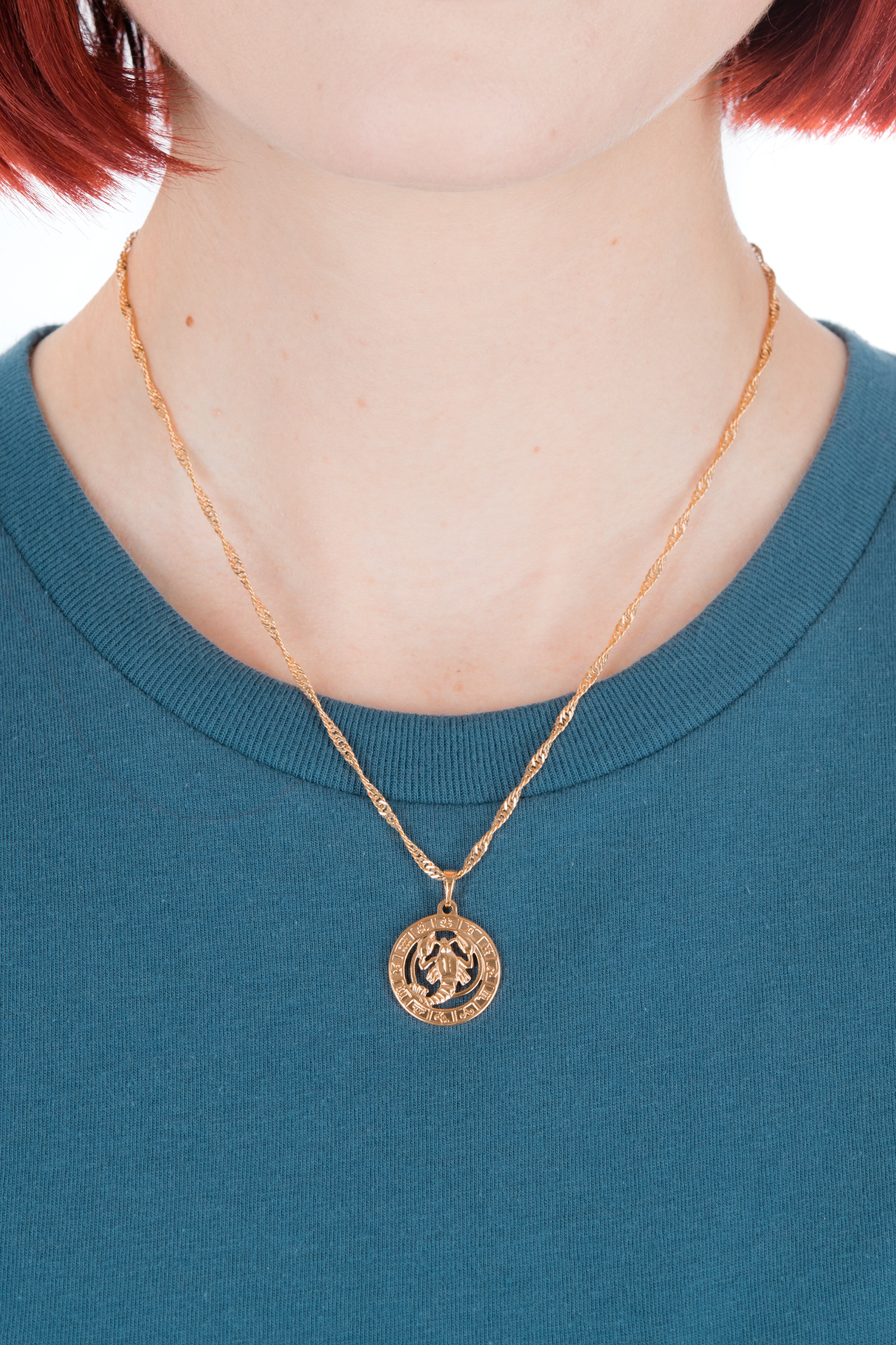 Zodiac Charm in Gold - Philistine