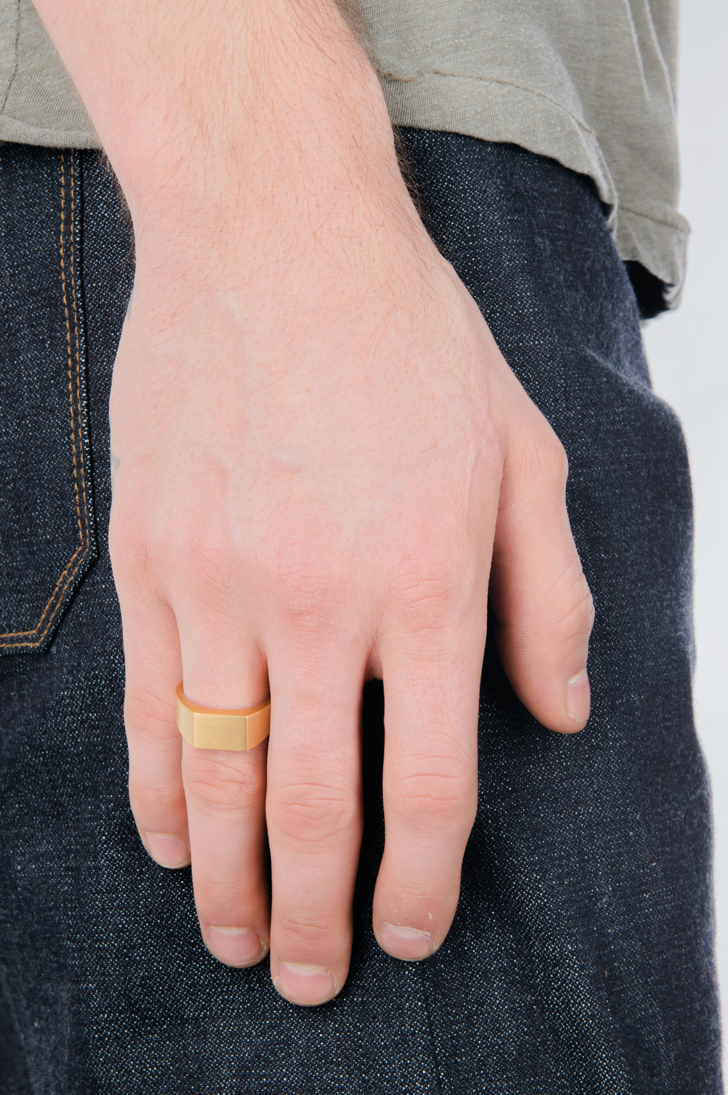 Micro Signet in Gold - Philistine