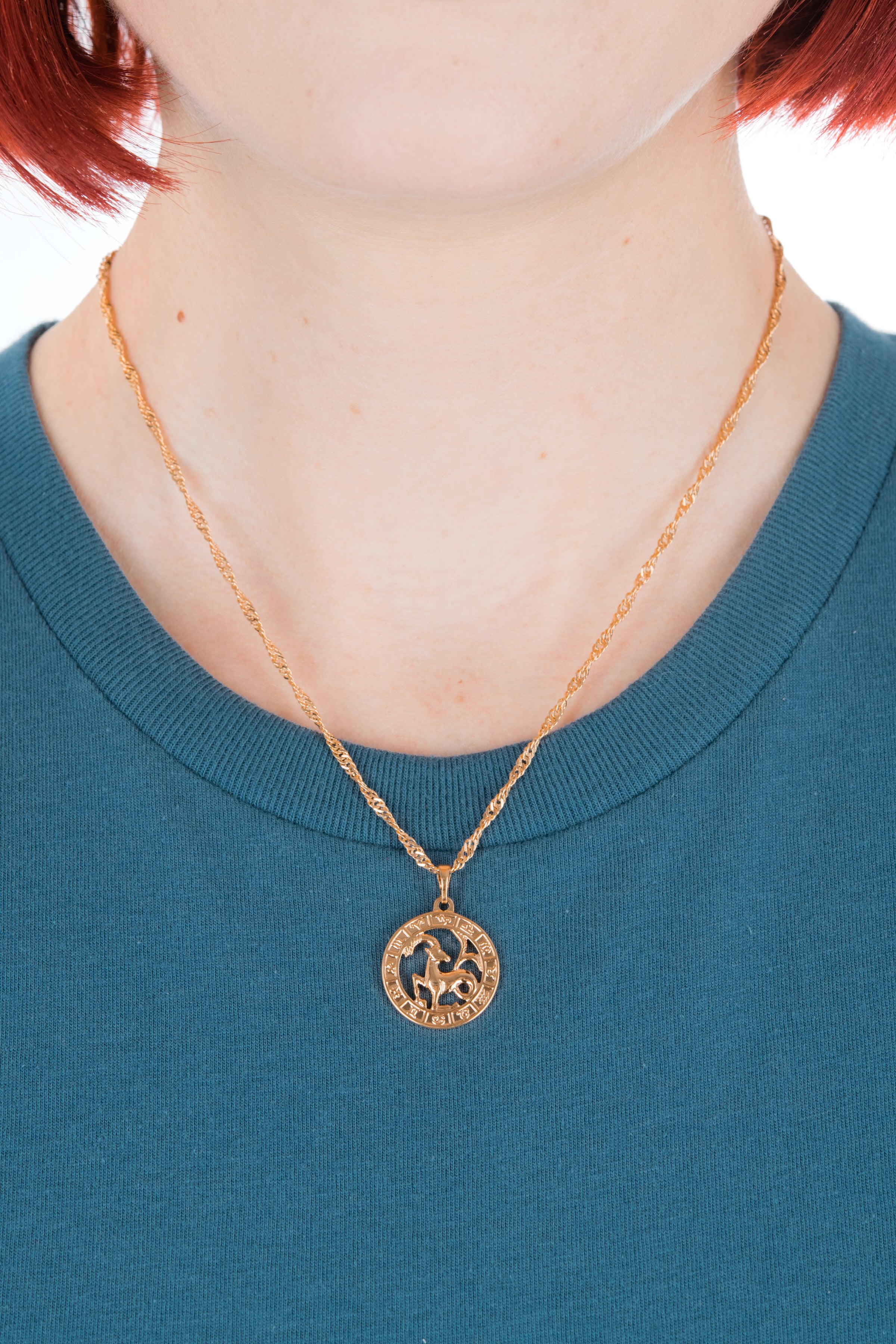 Zodiac Charm in Gold - Philistine