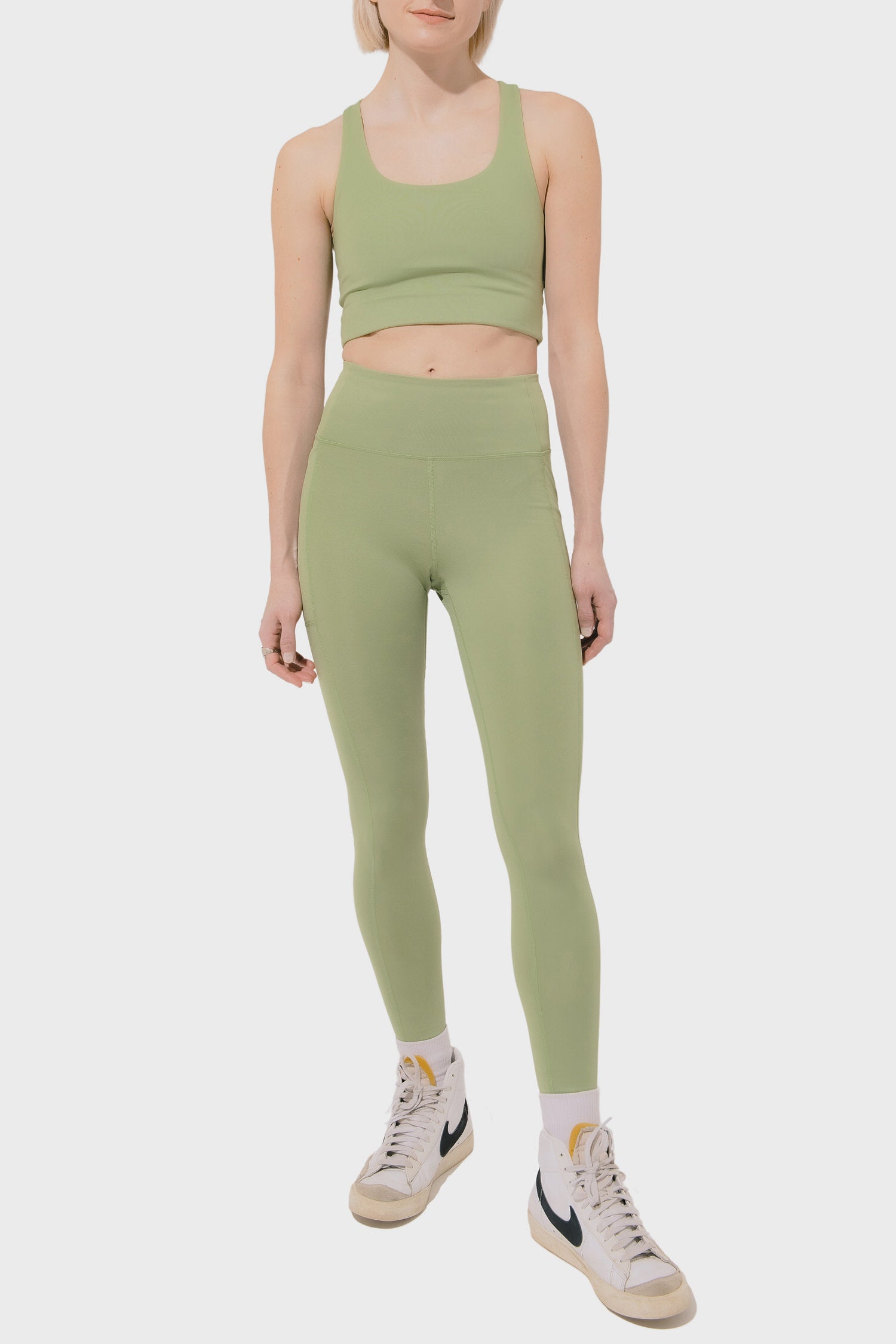 Women's Girlfriend Collective High Rise Compressive Pocket Legging in Mantis