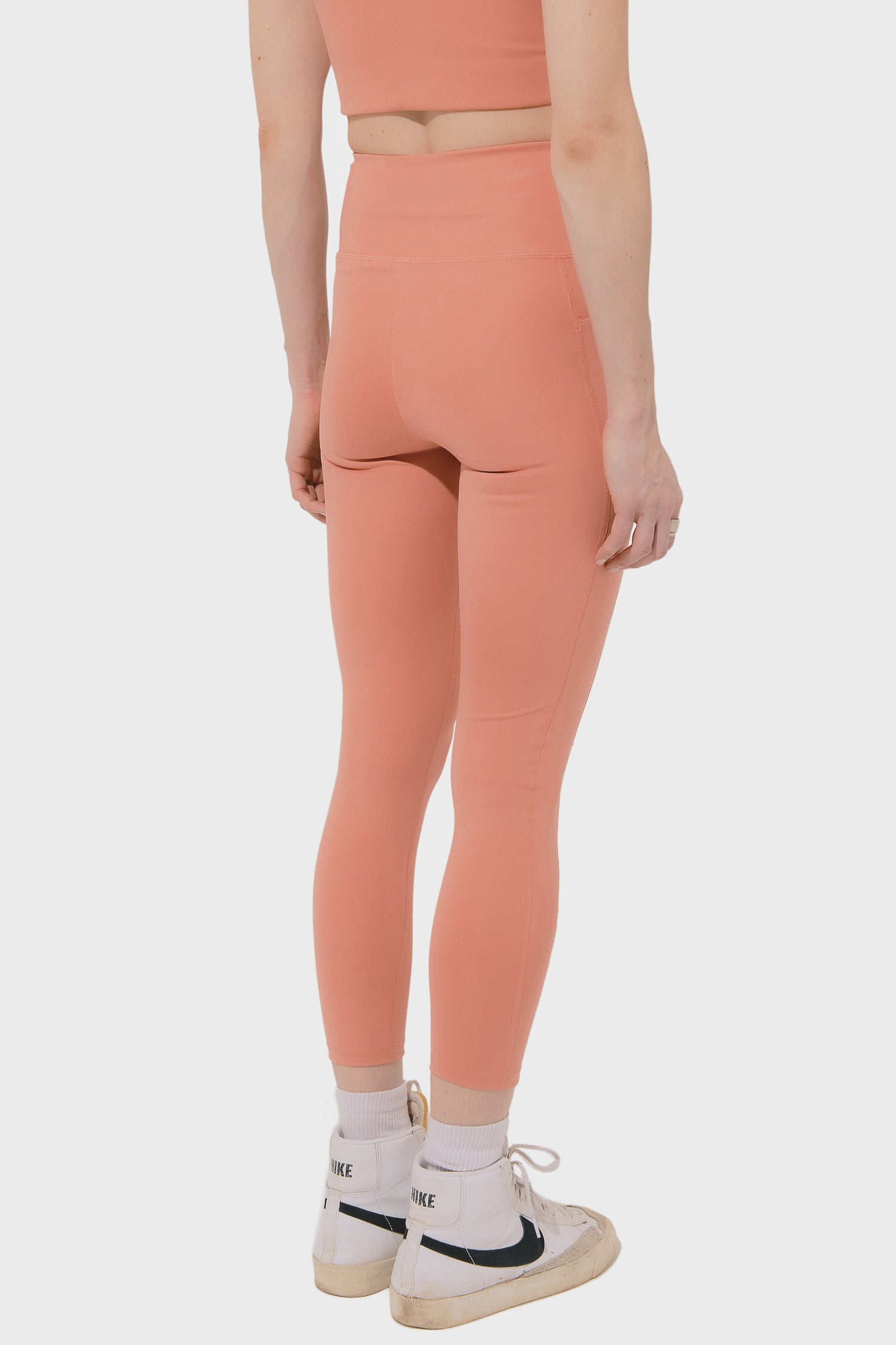 Women's Girlfriend Collective High Rise Pocket Legging in Primrose