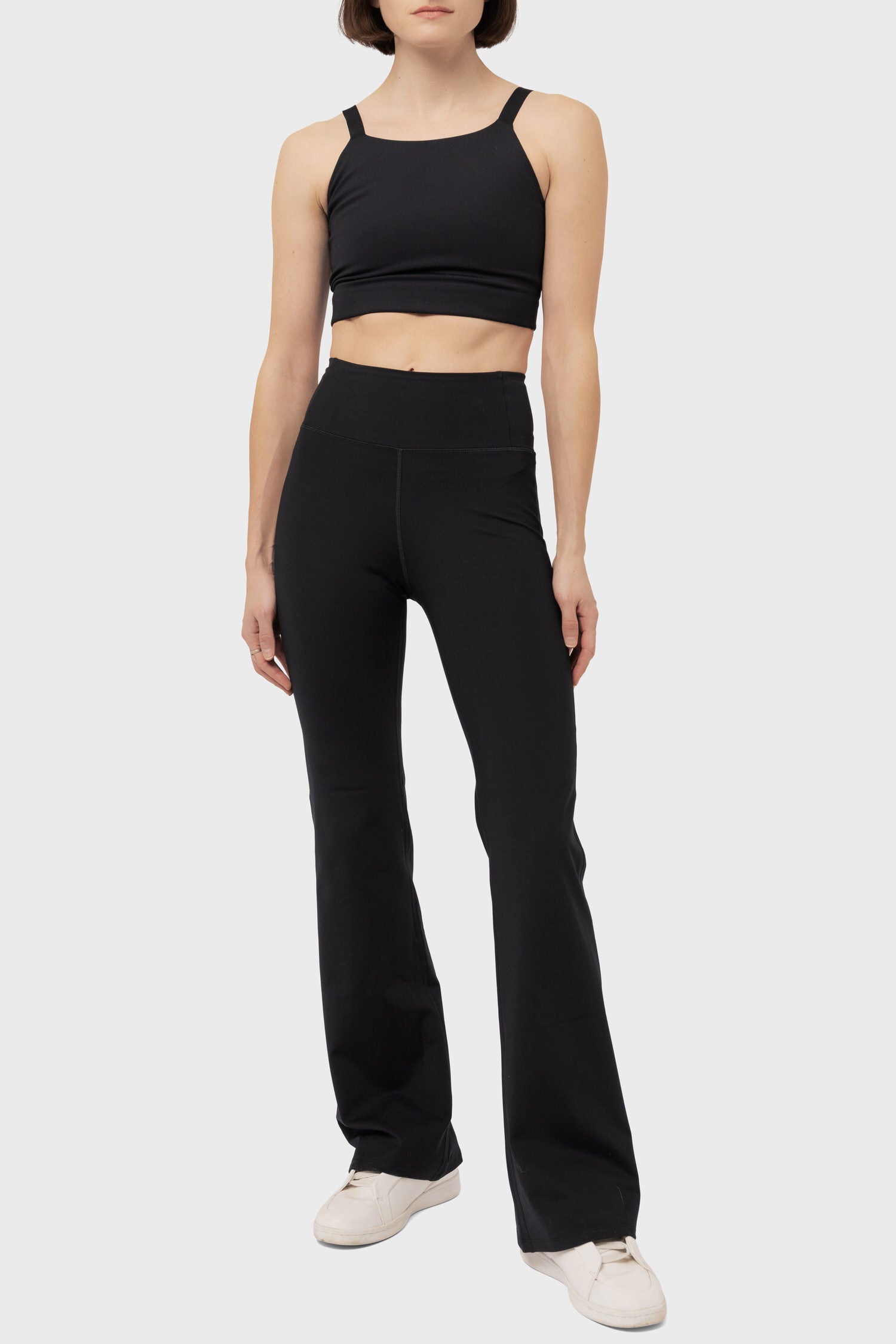 Women's Girlfriend Collective Mia Bra in Black