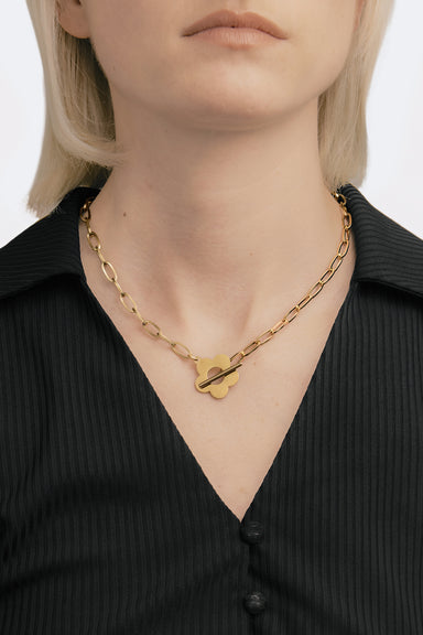 Daisy Clasp Choker in Gold