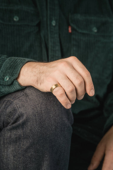 Men's Classic Band in Gold