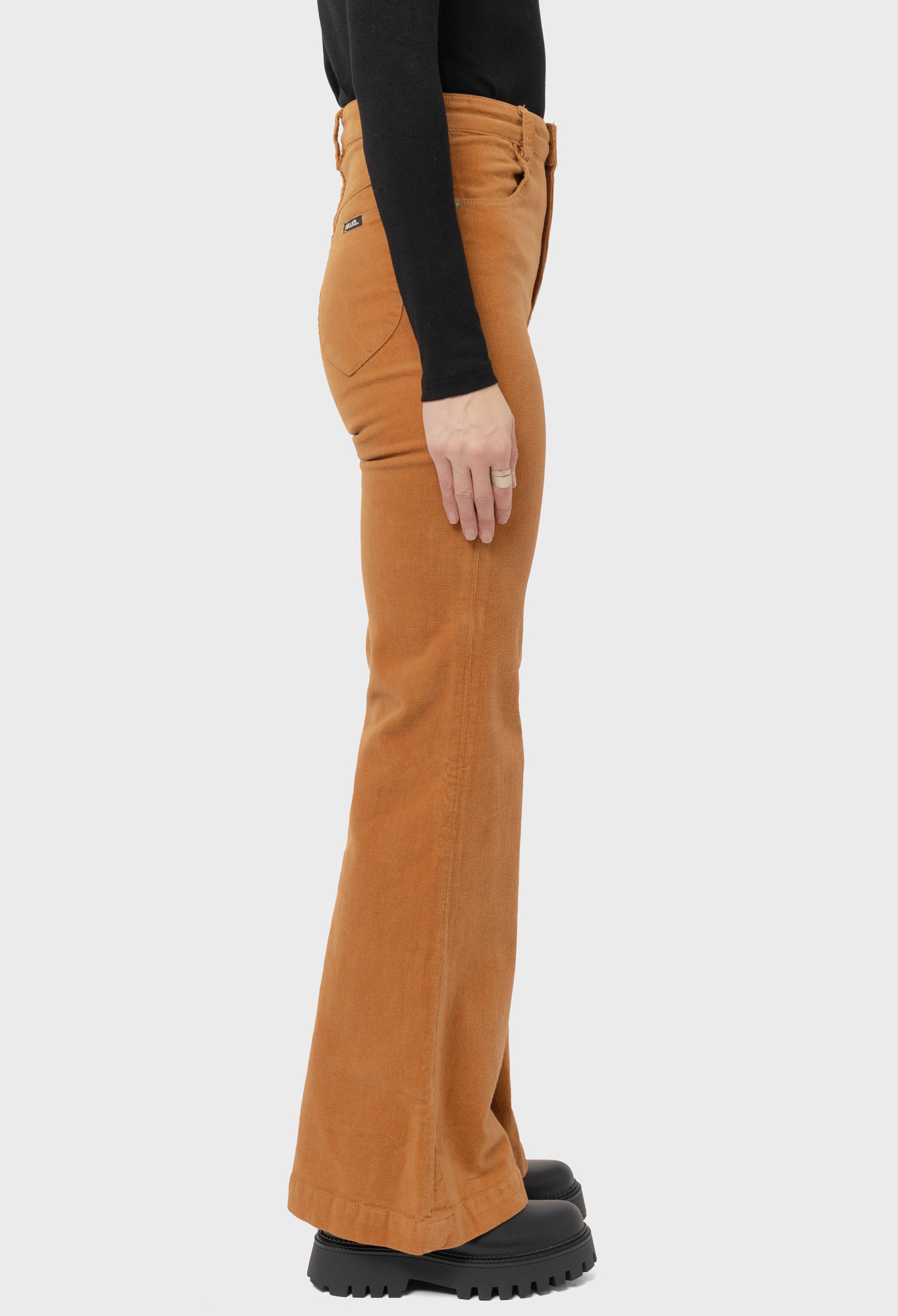 Women's Rollas Eastcoast Flare in Tan Cord