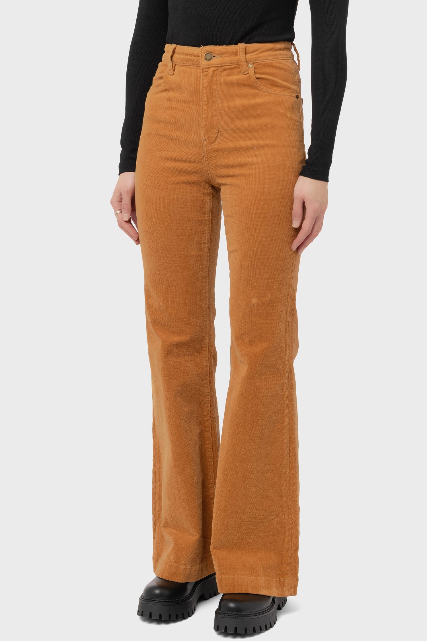 Women's Rollas Eastcoast Flare in Tan Cord