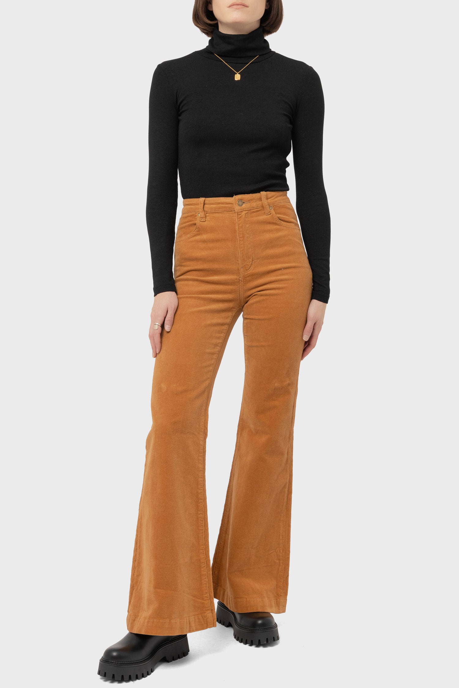 Women's Rollas Eastcoast Flare in Tan Cord