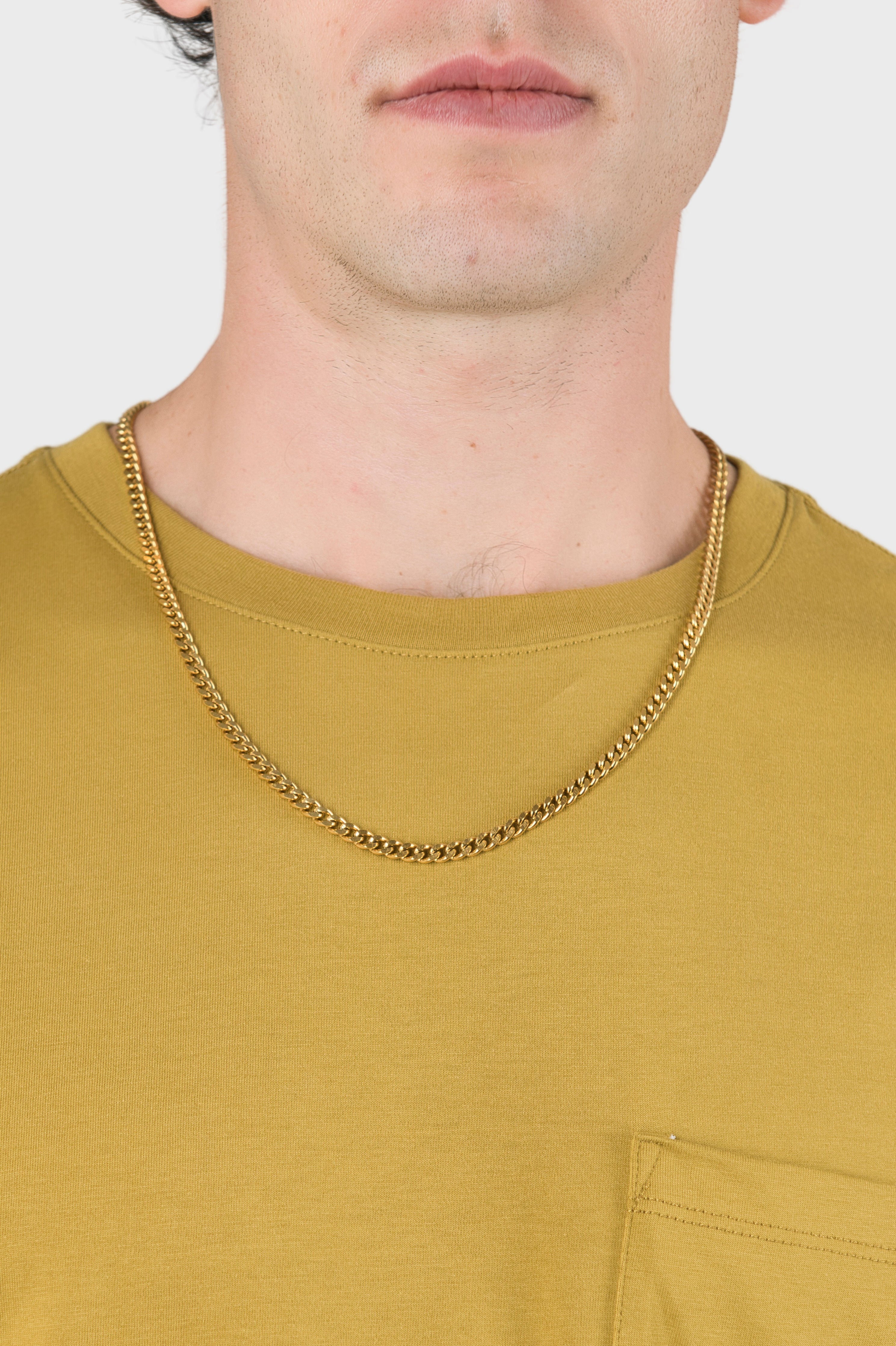 Bold Curb Chain in Gold