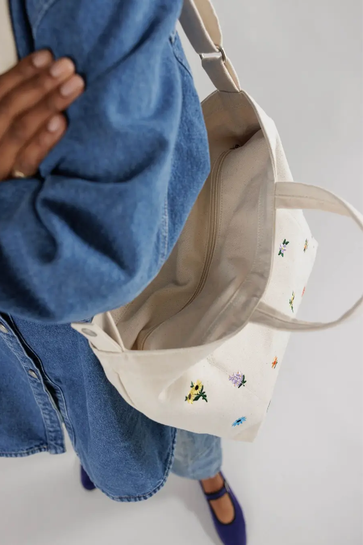 Horizontal Zip Duck Bag