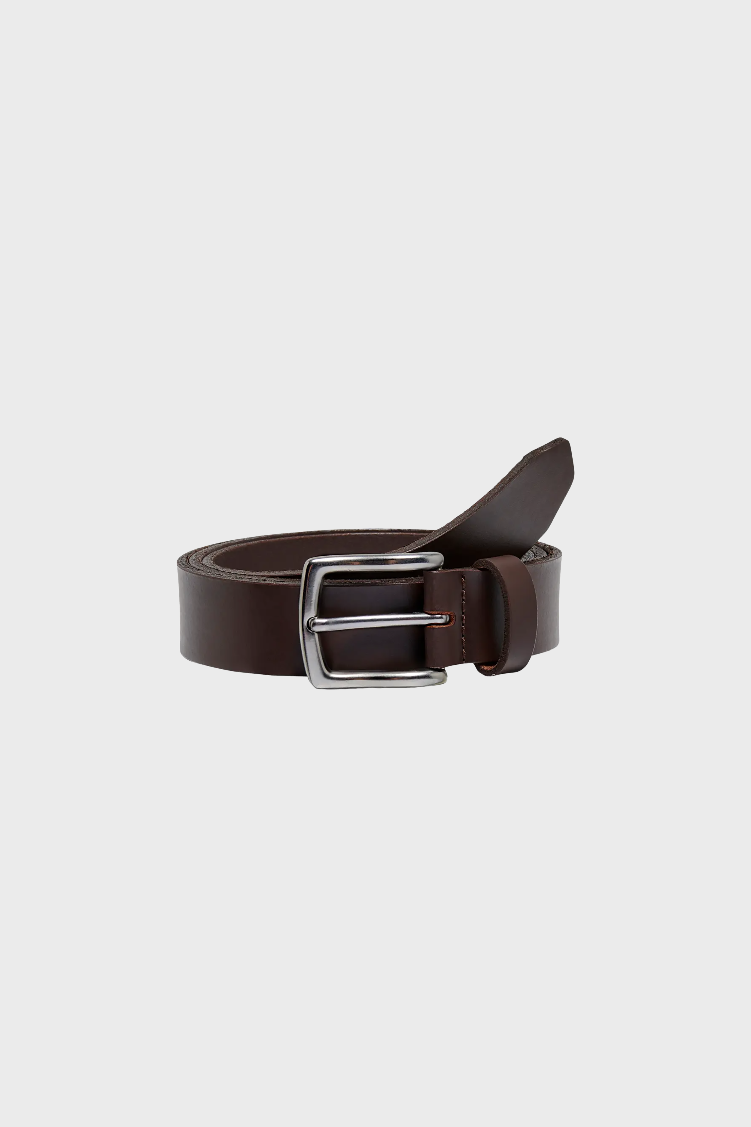 Boon Slim Leather Belt in Brown