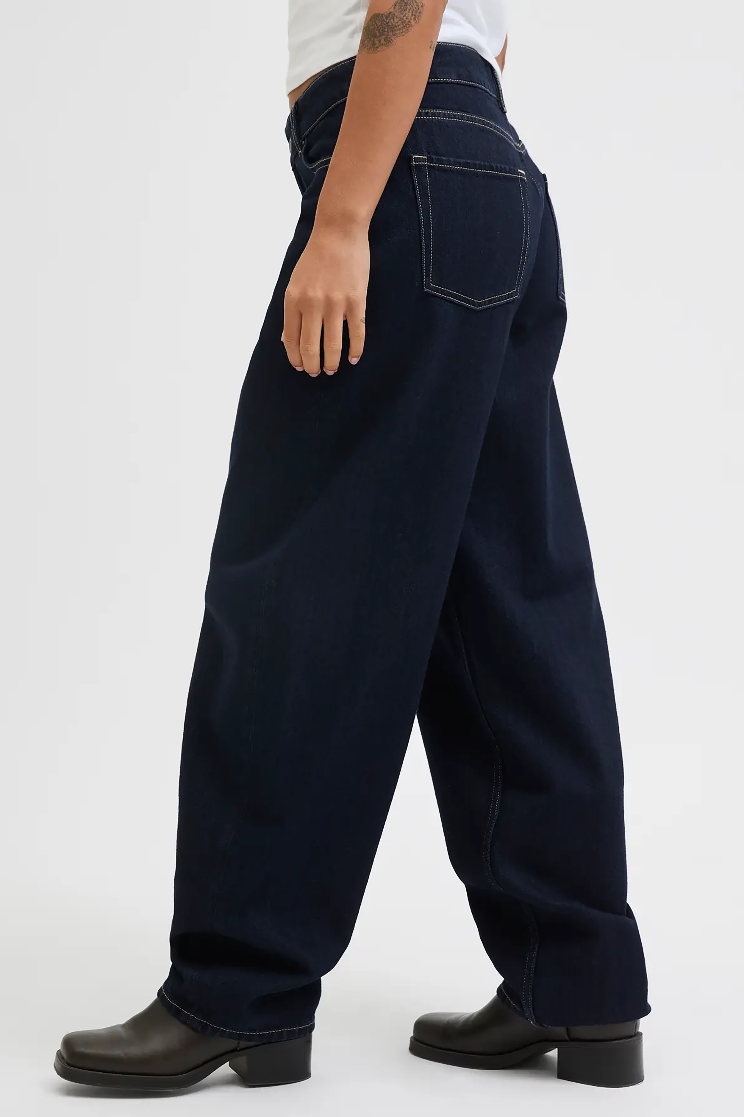 Fuji Barrel Jean