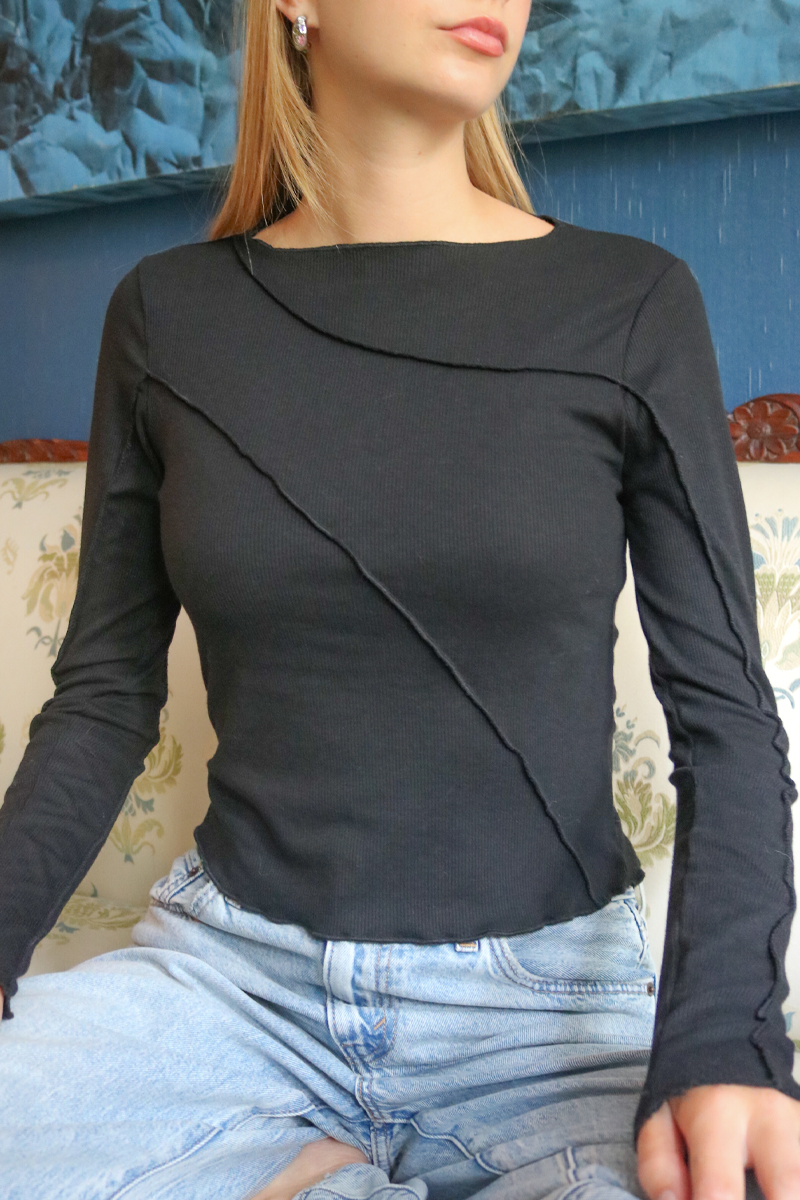 Women's Asymmetrical Raw Edge LS Top in Black
