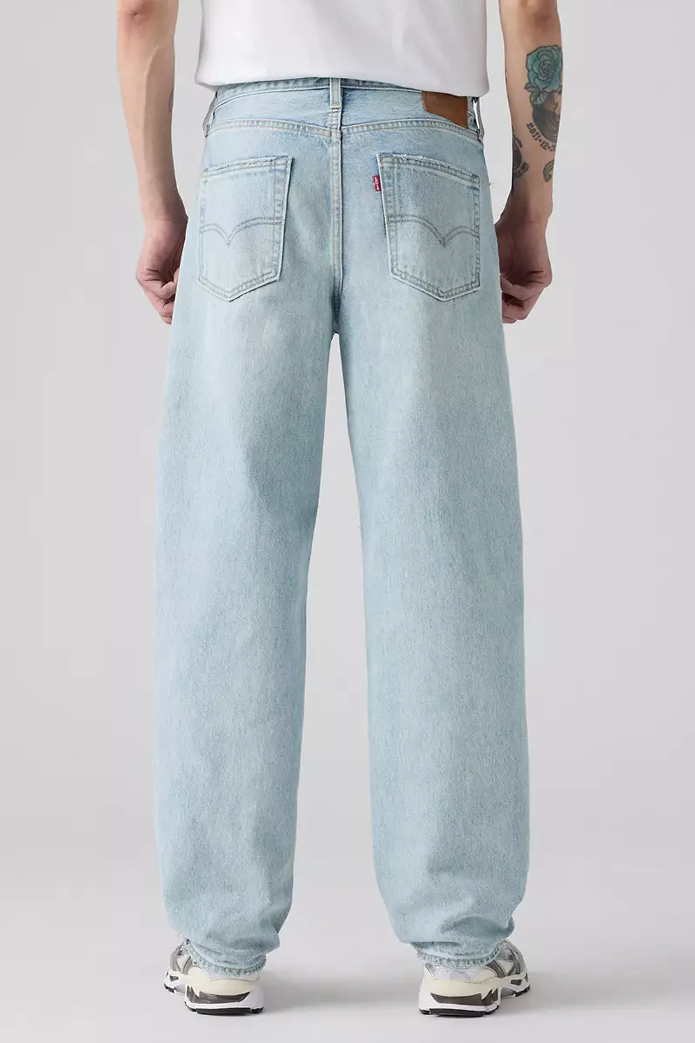 Men's Levi's 568 Loose Straight in Baby Blue Essentials