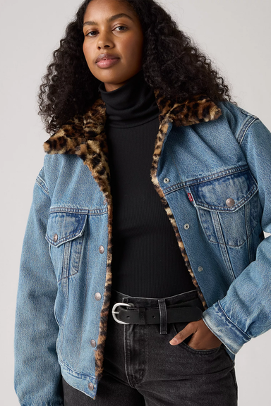 Women's Levi's 90's Fur Trucker in Dolly Day