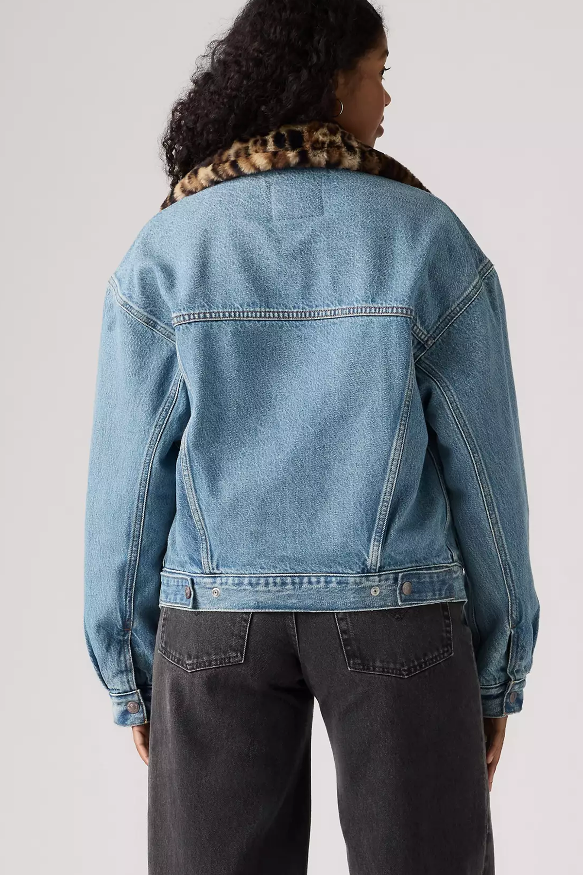 Women's Levi's 90's Fur Trucker in Dolly Day