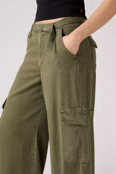 Women's Levi's Baggy Dad Cargo in Ivy Green