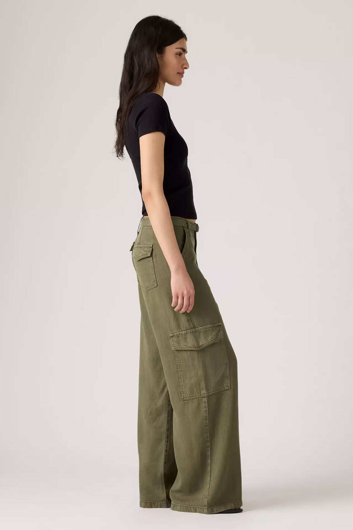 Women's Levi's Baggy Dad Cargo in Ivy Green