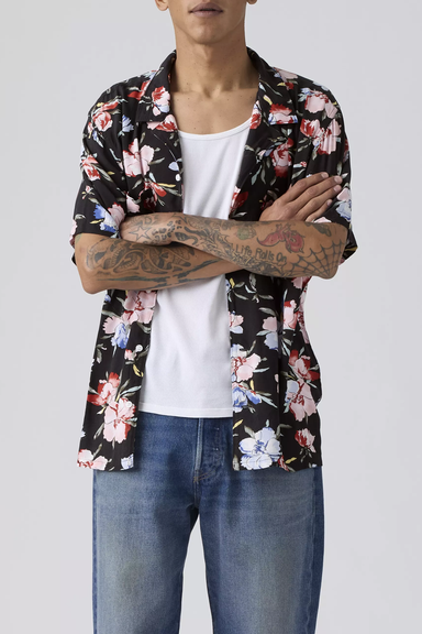 Men's Levi's SS Classic Camper in Brushstroke Floral Black