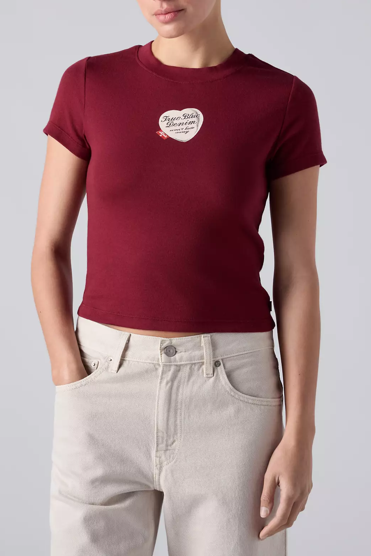 Women's Levi's Graphic Essential Baby Tee in True Blue Locket