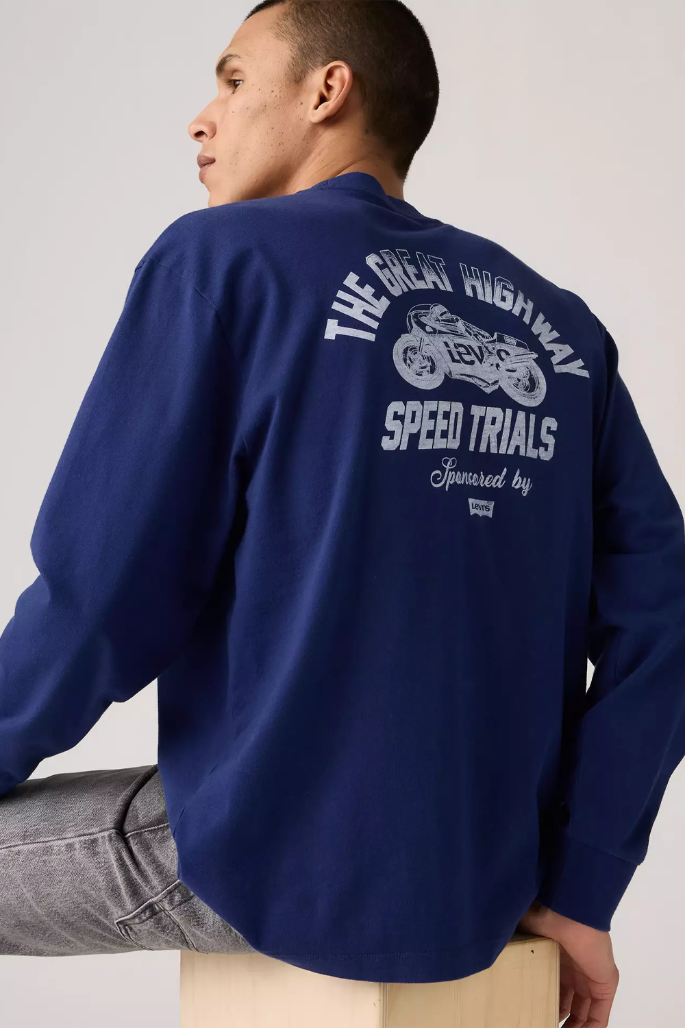Men's Levi's LS Graphic Authentic Tee in Highway Speed