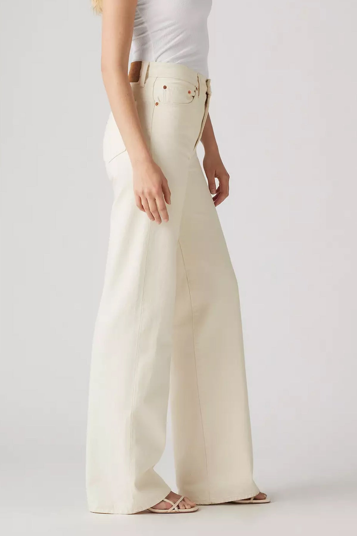 Women's Levi's Ribcage Wide Leg in Barely Freezing
