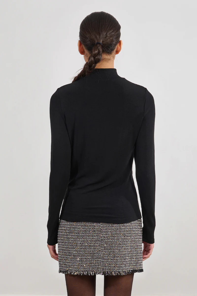Women's Molly Bracken Essential Turtleneck in Black