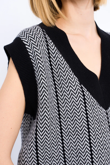 Women's Molly Bracken Herringbone Vest in Black