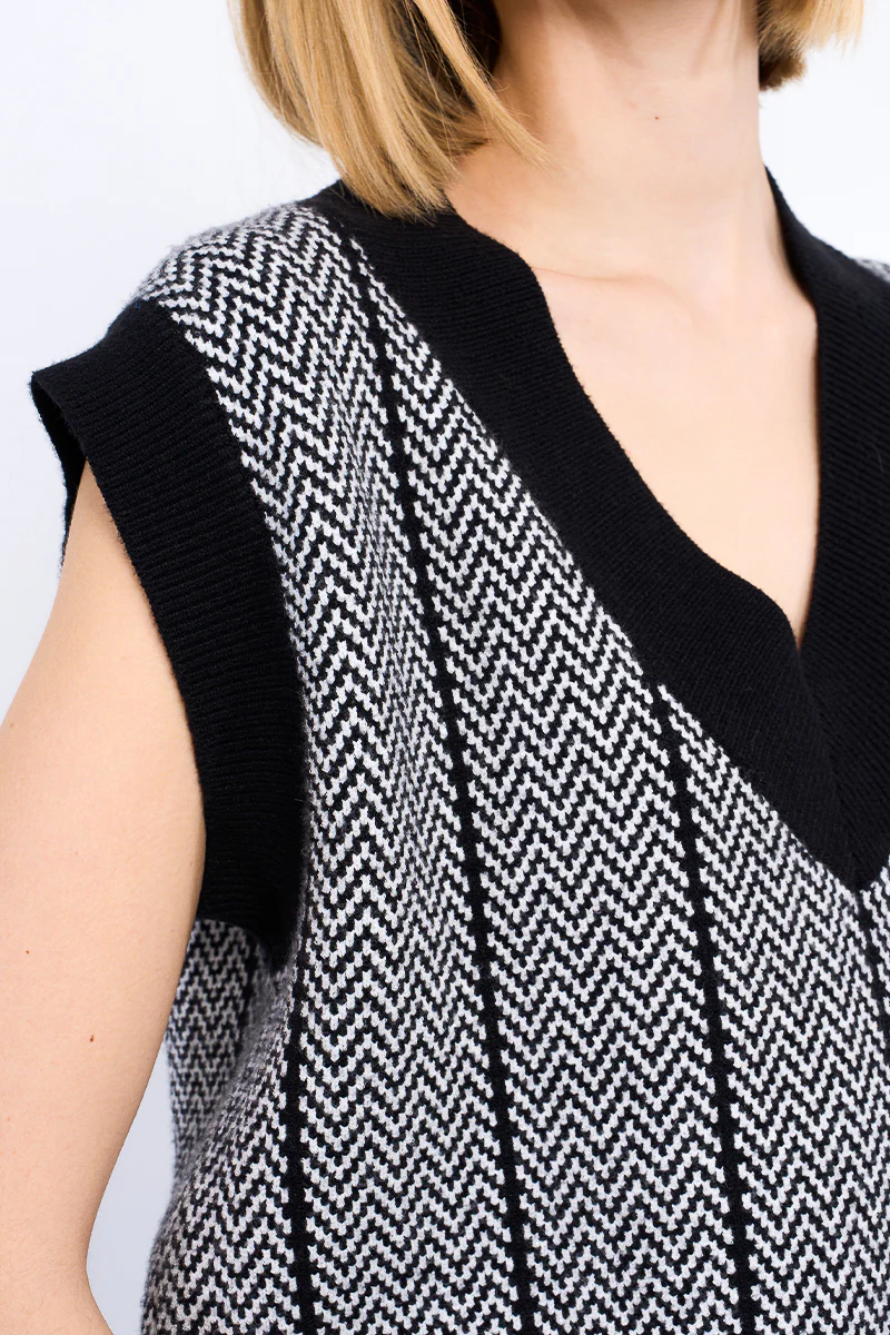 Women's Molly Bracken Herringbone Vest in Black