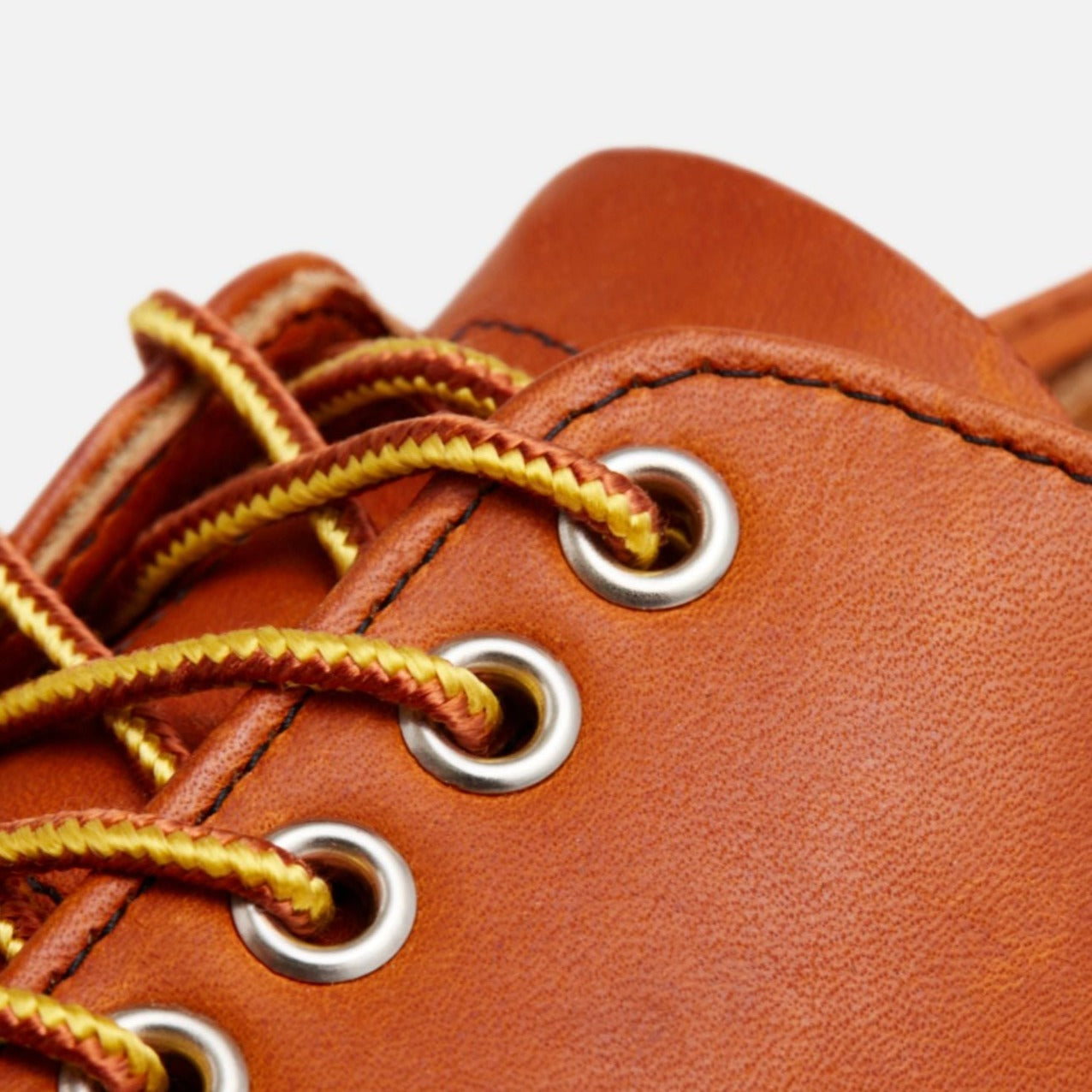 Men's Red Wing Heritage Shop Moc Oxford in Oro Legacy