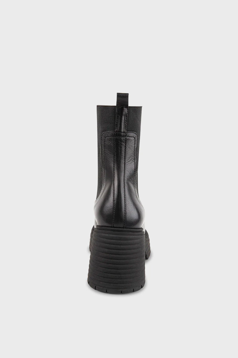 Women's Steve Madden Genyva in Black