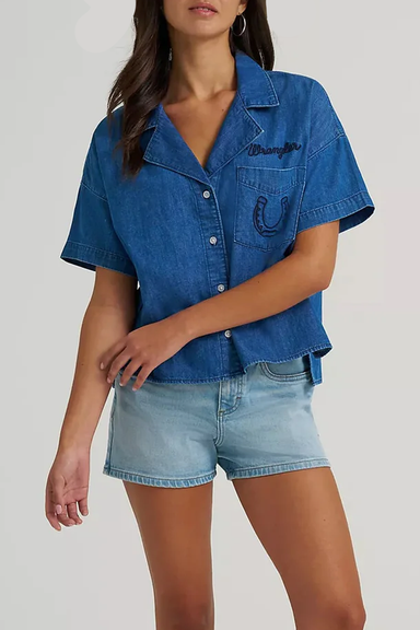 Women's Wrangler Punchy Camp Shirt in Horseshoe Embroidery