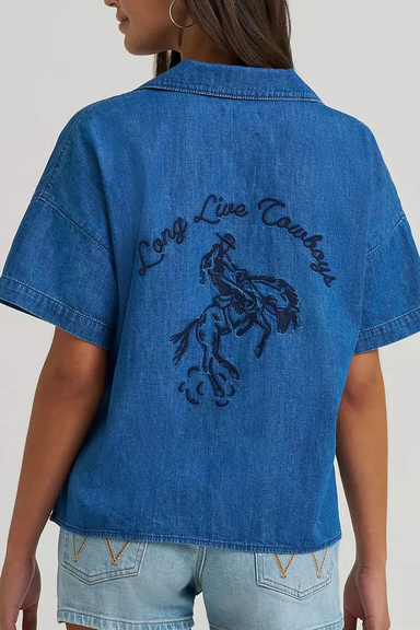Women's Wrangler Punchy Camp Shirt in Horseshoe Embroidery