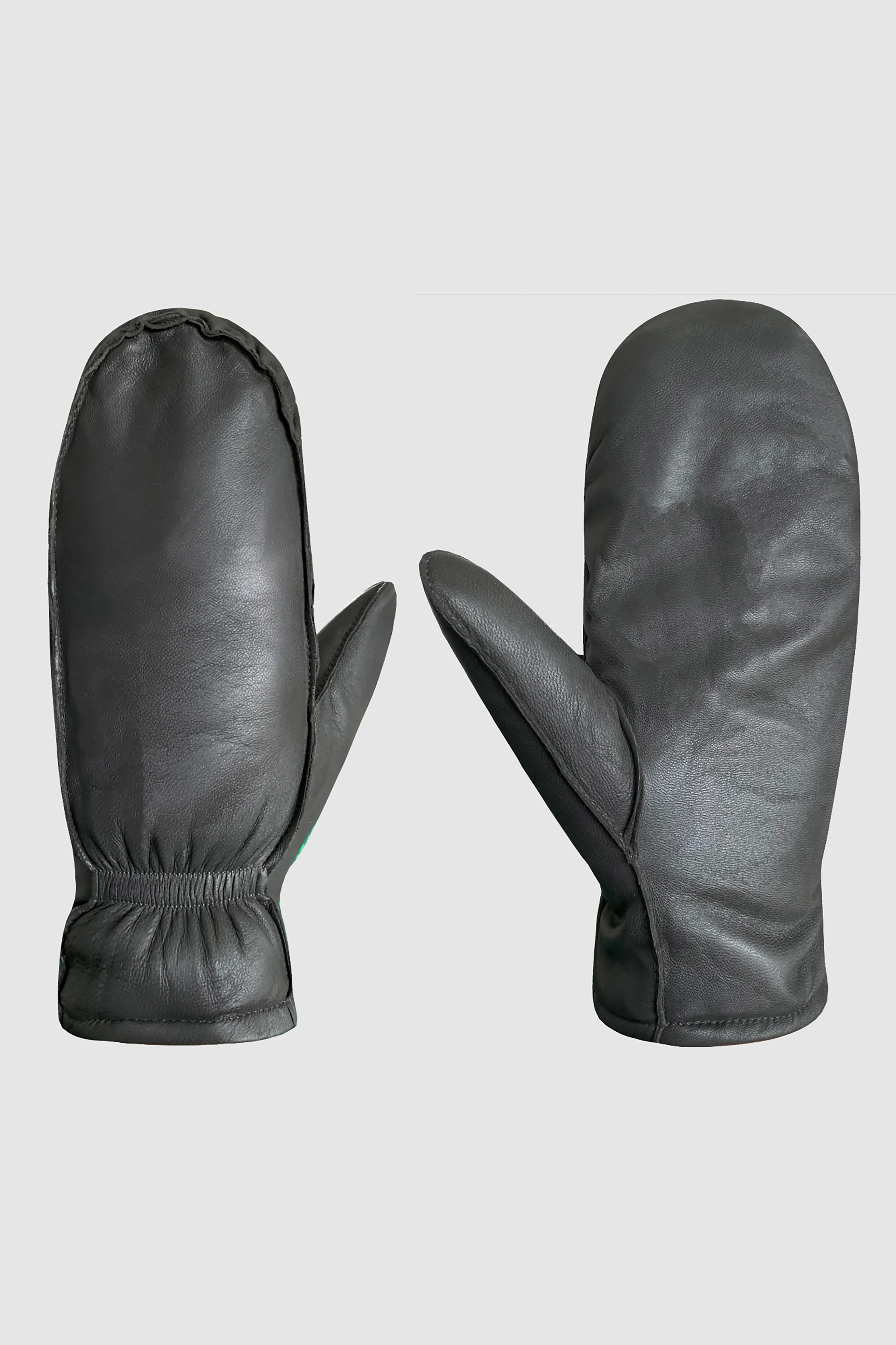 Kiva Moccassin Fingermitt in Black