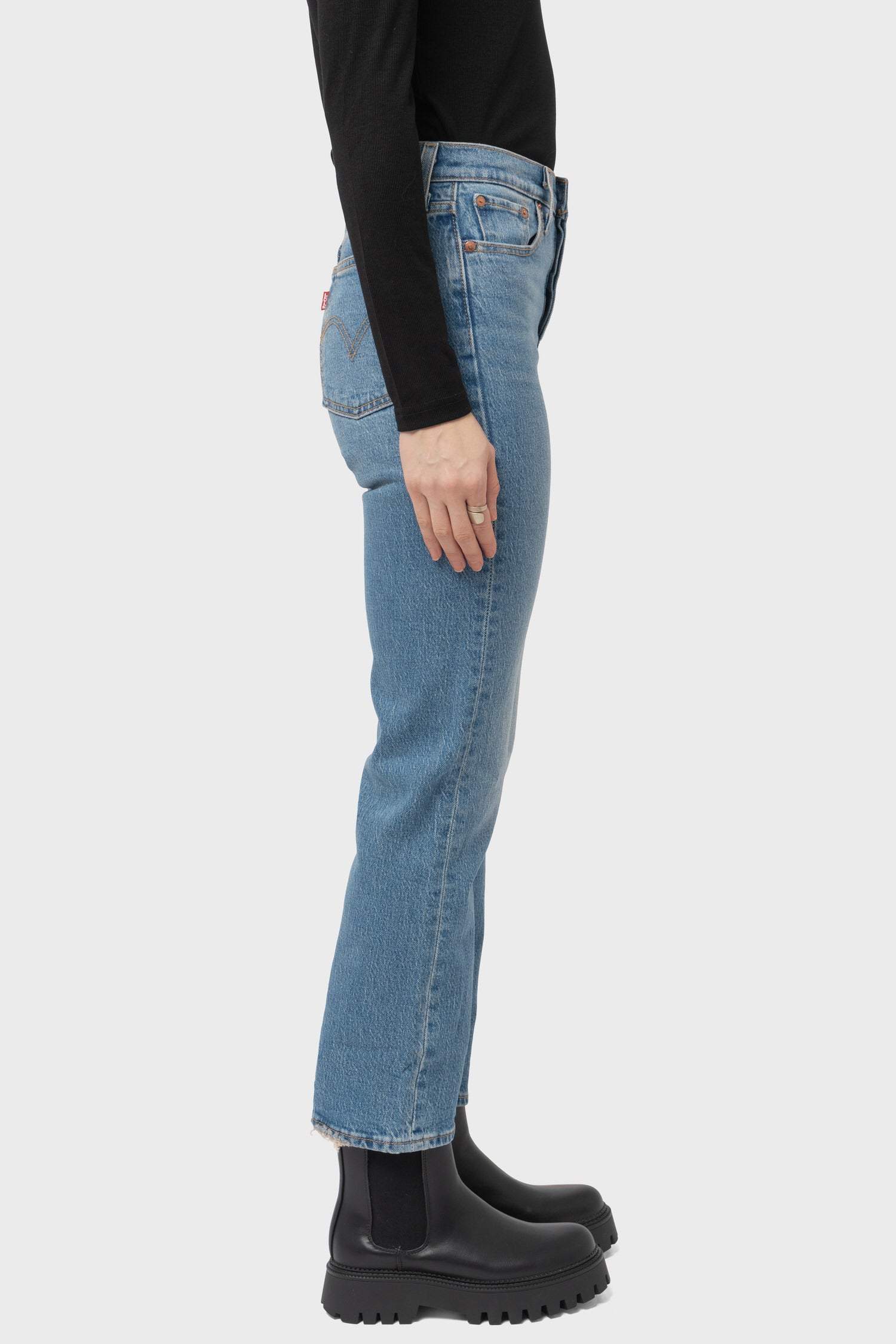 Women's Levi's Wedgie Straight Fit in Calling All Blues
