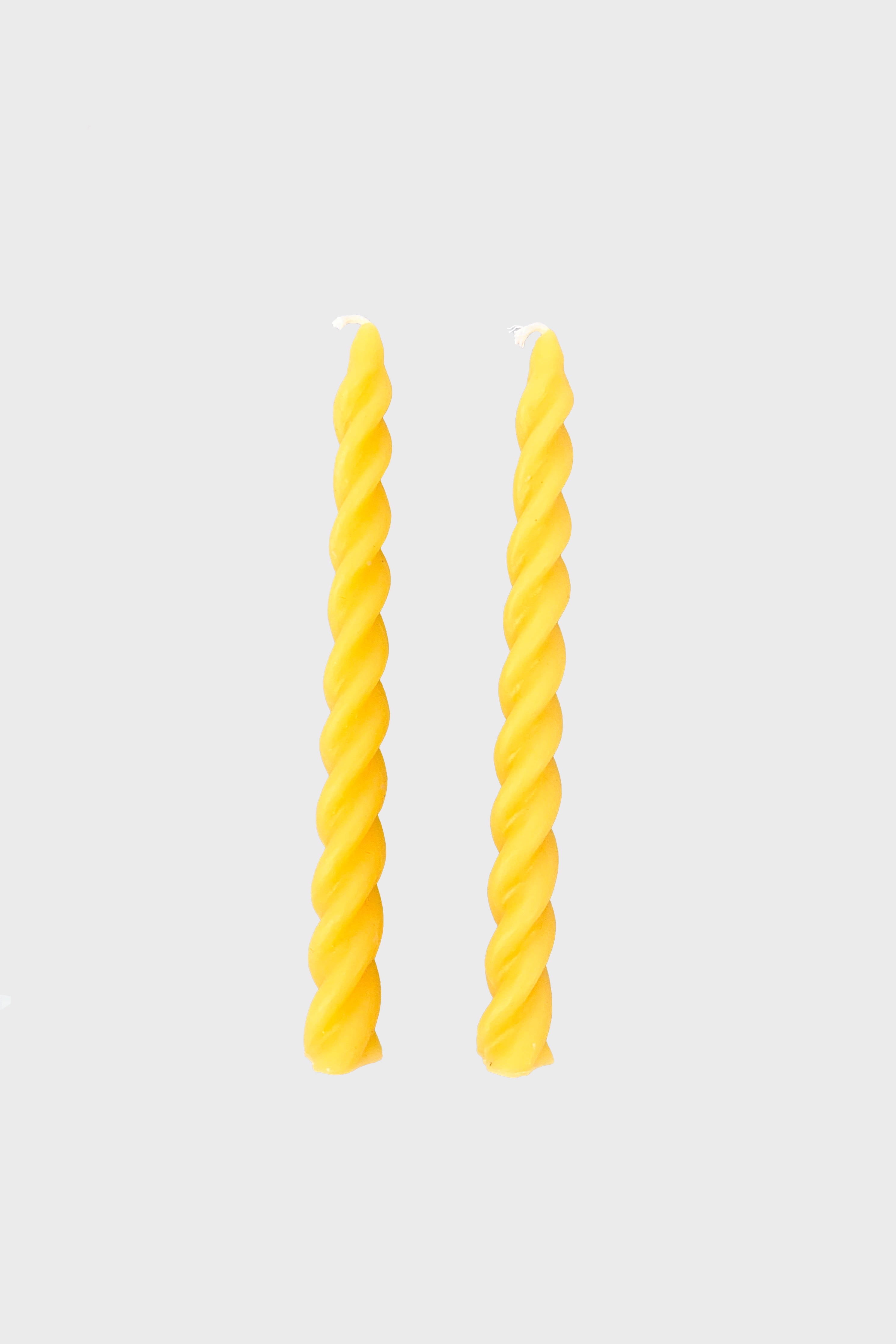 Twisted Beeswax Candle in Natural Beeswax